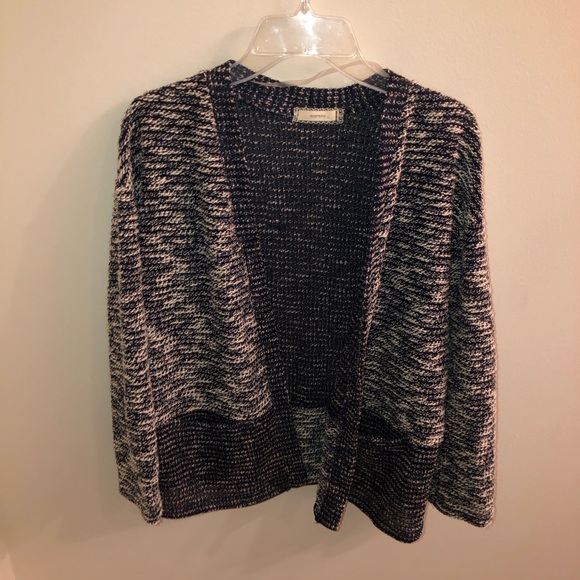 Sweater - Picture 1 of 4